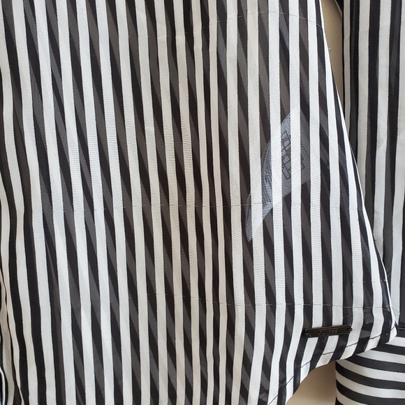 GUESS XS Black stripe shirt, flowy and lace back detail XS - Picture 6 of 12